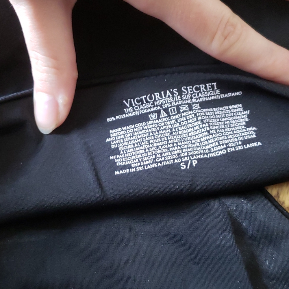 NWOT Victorias Secret bikini bottoms - Picture 3 of 4